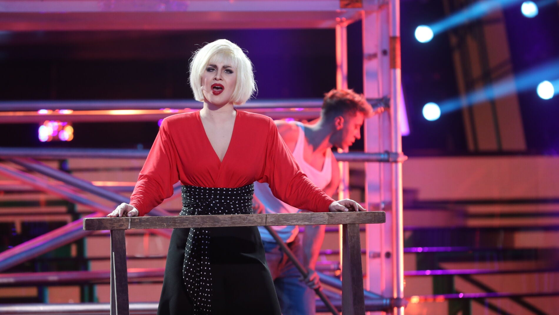 Luc&iacute;a Gil paraliza el plat&oacute; de 'Tu cara me suena' con 'Stop' de Sam Brown