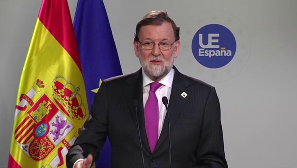 Rajoy pide a los partidos "que no digan que se suban las pensiones porque si no hay dinero tomaremos el pelo a la gente"