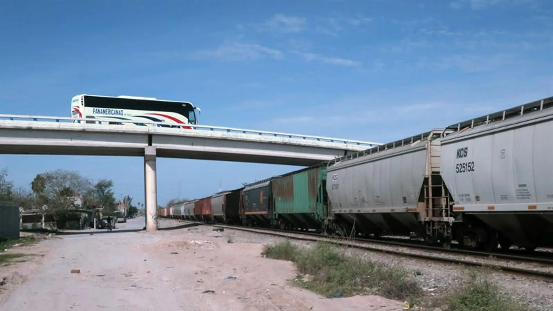 Un autobús en Tamaulipas Un autobús en Tamaulipas