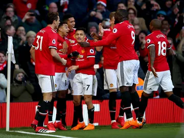 Lingard celebra su gol con sus compañeros en Old Trafford Lingard celebra su gol con sus compañeros en Old Trafford