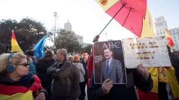 Manifestación en apoyo al Rey en Barcelona