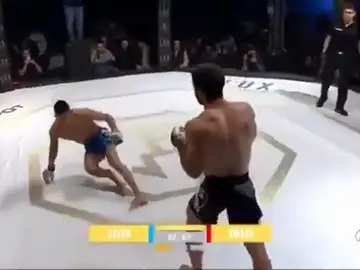 Un luchador se rompe la tibia y el peroné tras dar una patada a su rival Un luchador se rompe la tibia y el peroné tras dar una patada a su rival