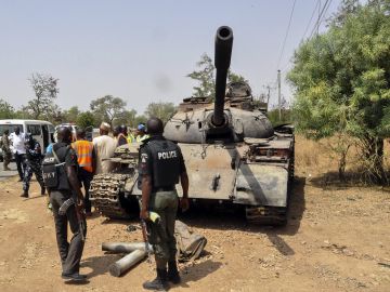 Tanque utilizado por miembros del grupo yihadista Boko Haram
