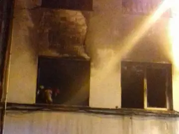 Incendio en un piso de Santa Coloma de Gramenet Incendio en un piso de Santa Coloma de Gramenet