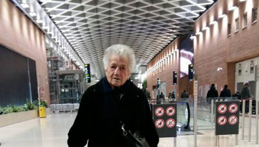 A sus 93 años, rumbo a Kenia para ayudar en un orfanato