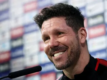 Simeone sonríe en la rueda de prensa Simeone sonríe en la rueda de prensa