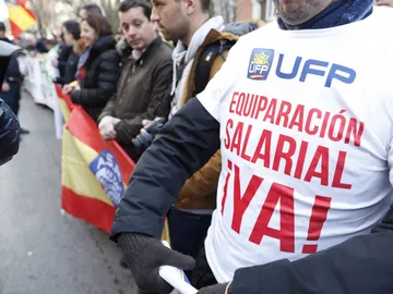 Miembros de los sindicatos policiales y asociaciones de la Guardia Civil durante una concentración Miembros de los sindicatos policiales y asociaciones de la Guardia Civil durante una concentración