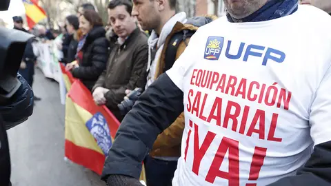 Miembros del sindicato piden la equiparación salarial Miembros del sindicato piden la equiparación salarial
