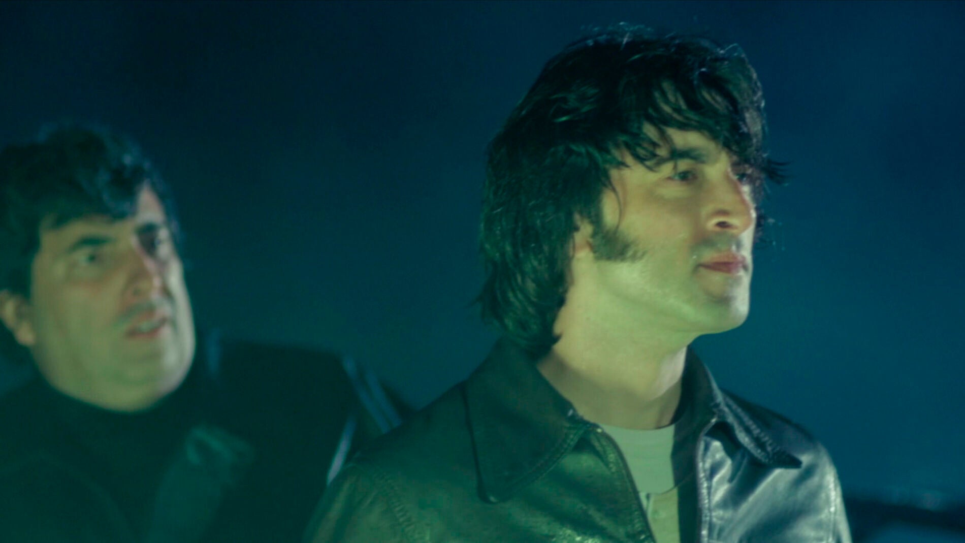 La polic&iacute;a descubre a Sito Mi&ntilde;anco en plena descarga de tabaco de batea 