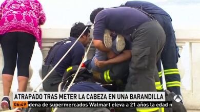 Liberan a un niño en Chile que se había quedado atrapado en una barandilla