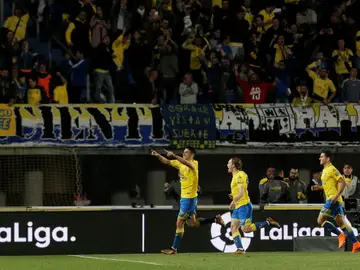 Calleri celebra su gol de penalti contra el Barça Calleri celebra su gol de penalti contra el Barça