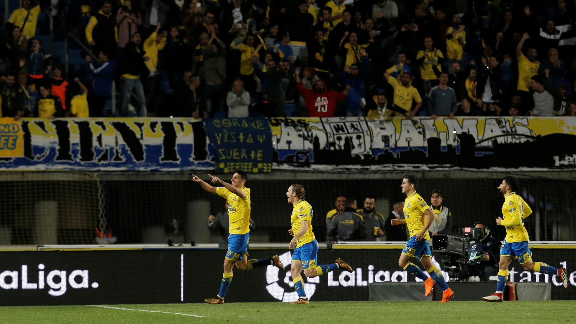 Calleri celebra su gol de penalti contra el Barça Calleri celebra su gol de penalti contra el Barça