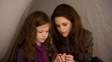 Kristen Stewart se reencuentra con su hija Renesmee y la actriz ahora es igual que Bella en 'Crepúsculo'