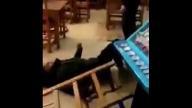 Investigan una supuesta agresión de un agente de la Guardia Urbana de Lleida a un joven en un bar