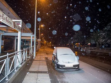 Coche nevado Coche nevado