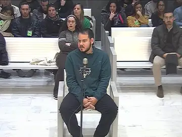 Dos años a Pablo Hasel por enaltecer a ETA y los Grapo como "ejemplos" Dos años a Pablo Hasel por enaltecer a ETA y los Grapo como "ejemplos"