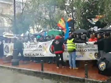 La Asociación de Justicia Salarial en los cuerpos de Policía protesta por el preacuerdo de equiparación salarial La Asociación de Justicia Salarial en los cuerpos de Policía protesta por el preacuerdo de equiparación salarial