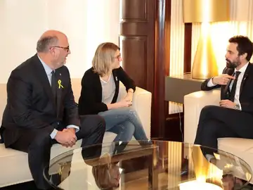 Elsa Artadi y Eduard Pujol junto a Roger Torrent Elsa Artadi y Eduard Pujol junto a Roger Torrent