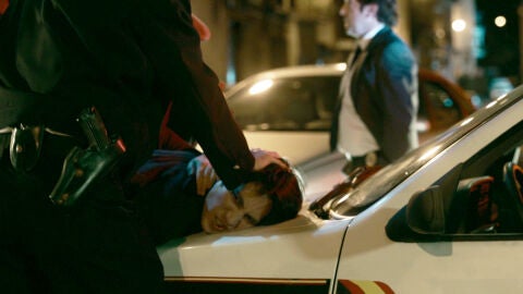 La policía detiene a Miguel tras recibir un chivatazo