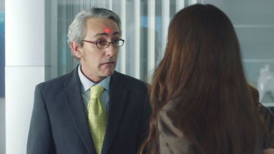 El Ministro se convierte en el objetivo de la población tras suspender el fútbol