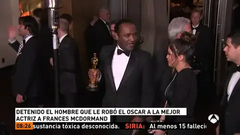 Detenido el hombre que robó el Óscar a la actriz Francesc MacDormand Detenido el hombre que robó el Óscar a la actriz Francesc MacDormand