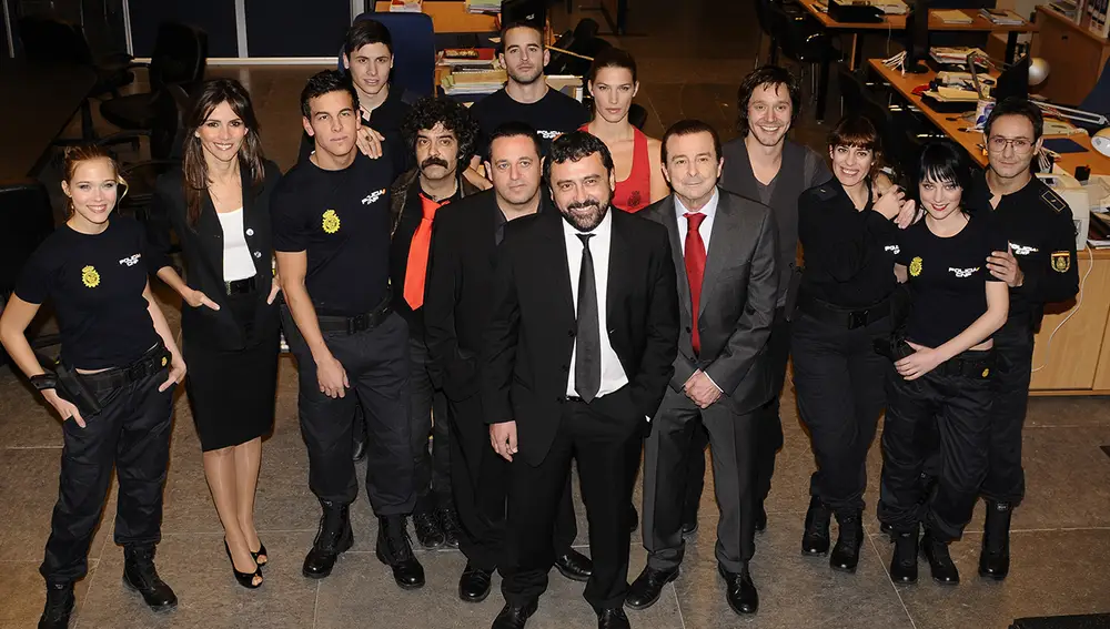 T8 Los Hombres de Paco (Sección) T8 Los Hombres de Paco (Sección)