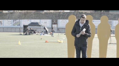 Ximo recibe el bote de laca con el que destrozó su carrera profesional