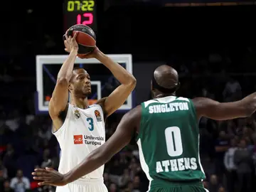 Anthony Randolph, en acción ante el Panathinaikos Anthony Randolph, en acción ante el Panathinaikos