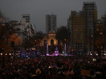 Una marea violeta clama en toda España contra la discriminación en un Día de la Mujer histórico