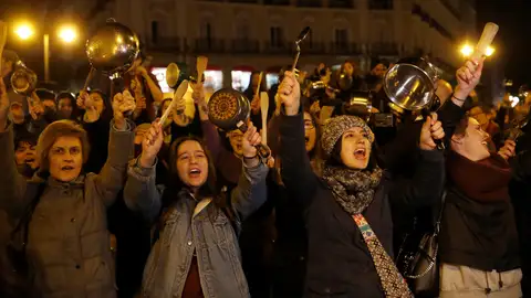 Cacerolada por el 8M en Madrid Cacerolada por el 8M en Madrid
