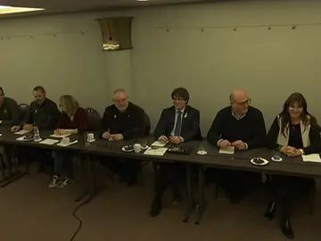 La Fiscalía pide a Interior que consulte a Suiza sobre la posibilidad de detener y extraditar a Puigdemont La Fiscalía pide a Interior que consulte a Suiza sobre la posibilidad de detener y extraditar a Puigdemont