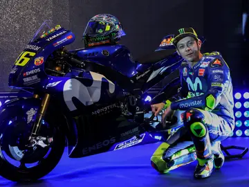 Valentino Rossi posa con su Yamaha Valentino Rossi posa con su Yamaha