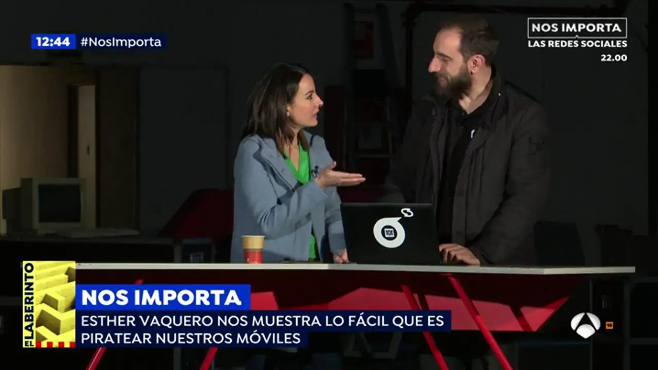 Esther Vaquero se presta a que 'hackeen' su móvil: "Me enseñan todo lo que han averiguado de mi vida y da mucho miedo"