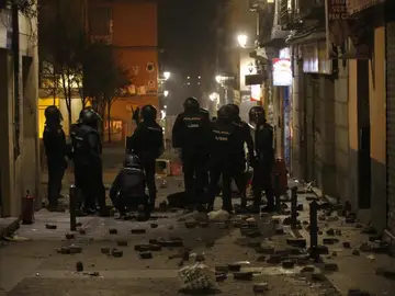 La policía nacional en Lavapiés La policía nacional en Lavapiés