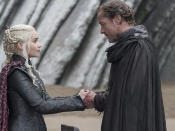 Reencuentro entre Daenerys Targaryen y Ser Jorah Mormont