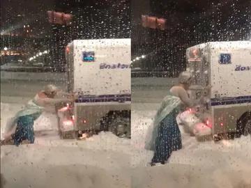'Elsa' rescatando a la Policía de Boston 'Elsa' rescatando a la Policía de Boston