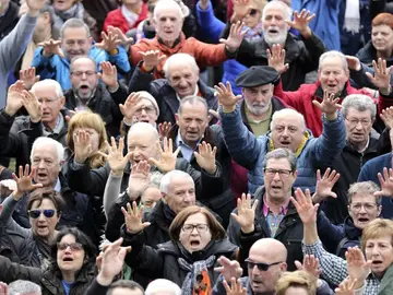 (17-03-2018) La masiva protesta en Bilbao cierra la jornada de manifestaciones por unas pensiones dignas en toda España (17-03-2018) La masiva protesta en Bilbao cierra la jornada de manifestaciones por unas pensiones dignas en toda España
