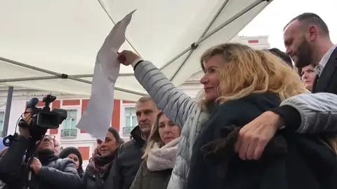 La madre de Diana Quer, sobre la prisión permanente revisable: "¿Cuántas muertes en frío hacen falta mas para que no se legisle en caliente?" La madre de Diana Quer, sobre la prisión permanente revisable: "¿Cuántas muertes en frío hacen falta mas para que no se legisle en caliente?"