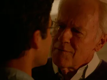 Andrew Cunanan seduce a Lee Miglin para engañarlo Andrew Cunanan seduce a Lee Miglin para engañarlo