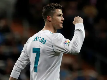 Ronaldo aprieta el puño tras un gol Ronaldo aprieta el puño tras un gol