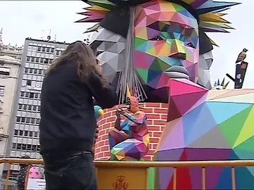 Los influencers descubren las fallas como arte urbano Los influencers descubren las fallas como arte urbano