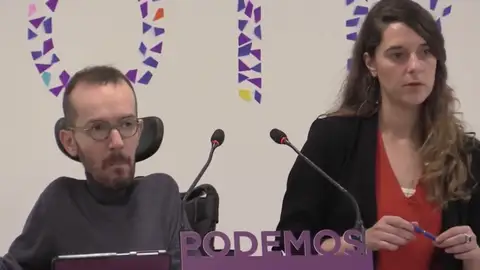 Podemos propone despenalizar la venta de productos falsos para ayudar a los manteros Podemos propone despenalizar la venta de productos falsos para ayudar a los manteros
