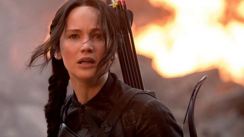 Katniss no sabe por dónde le vienen los palos