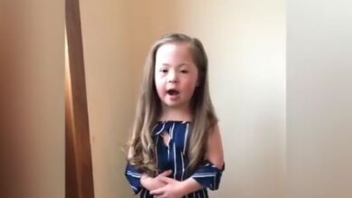 Chloe, la niña que anima a llevar 