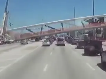 Universidad de Miami reanuda clases tras el derrumbe de un puente peatonal Universidad de Miami reanuda clases tras el derrumbe de un puente peatonal