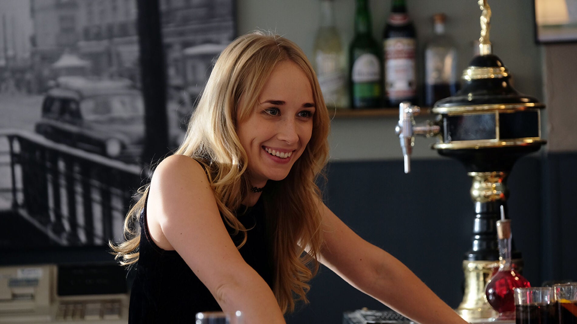Sastre y Miranda, felices en la inauguraci&oacute;n de su bar 