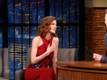 Rose Leslie en el programa 'Late Night' de Seth Meyers Rose Leslie en el programa 'Late Night' de Seth Meyers