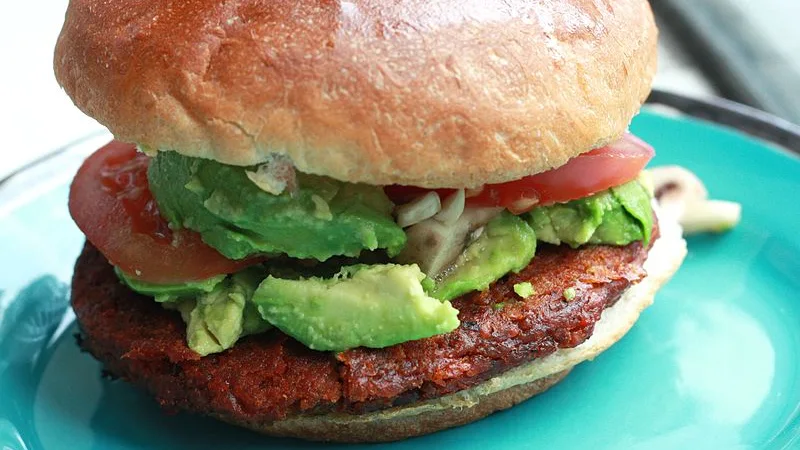 Las hamburguesas veganas, al alza. Con soja, legumbres, setas...
