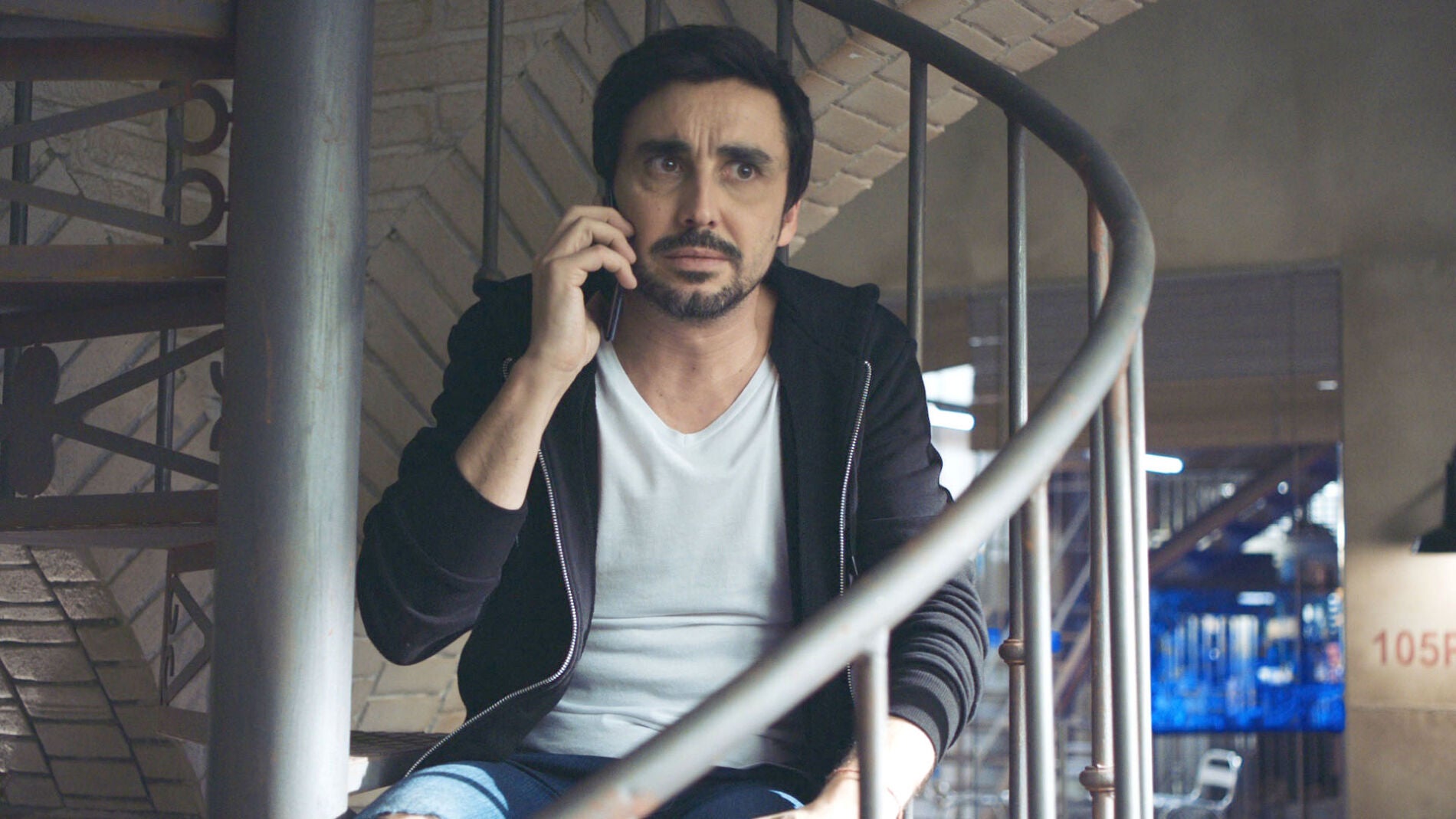 Salva demuestra su pericia con el italiano para estropear la noche de Berta