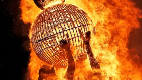 Con la Cremá de la Falla Municipal terminan las Fallas 2018 Con la Cremá de la Falla Municipal terminan las Fallas 2018